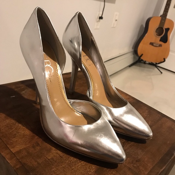 bcbg silver heels